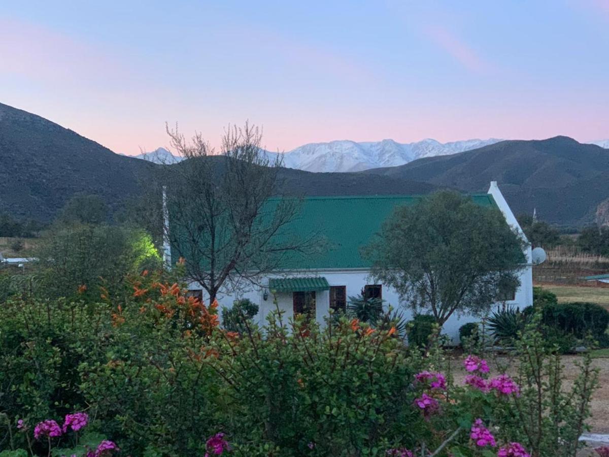 Berluda Farmhouse And Cottages Oudtshoorn Eksteriør bilde